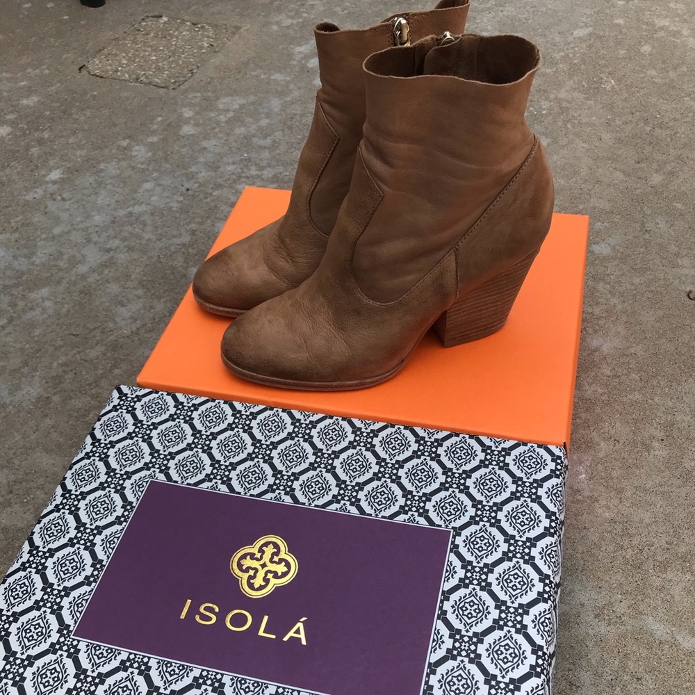 Isola Lani Taupe Leather Booties Size 8.5